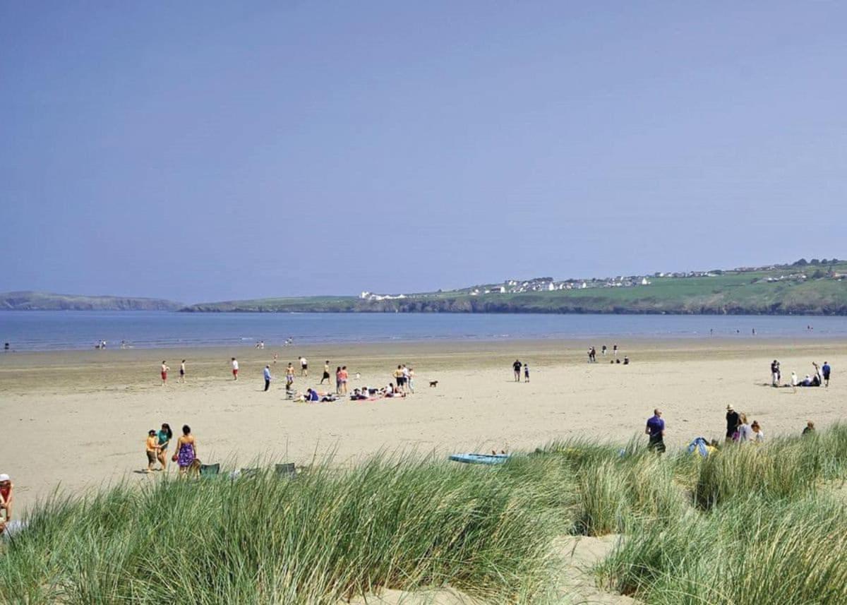 Cardigan Bay Holiday Park Esterno foto